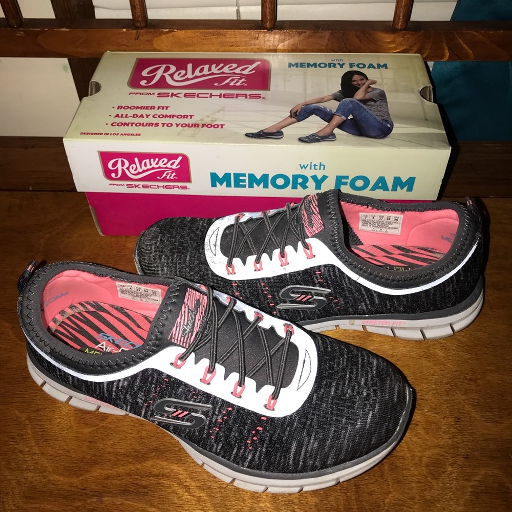 Sketchers slip on shoes